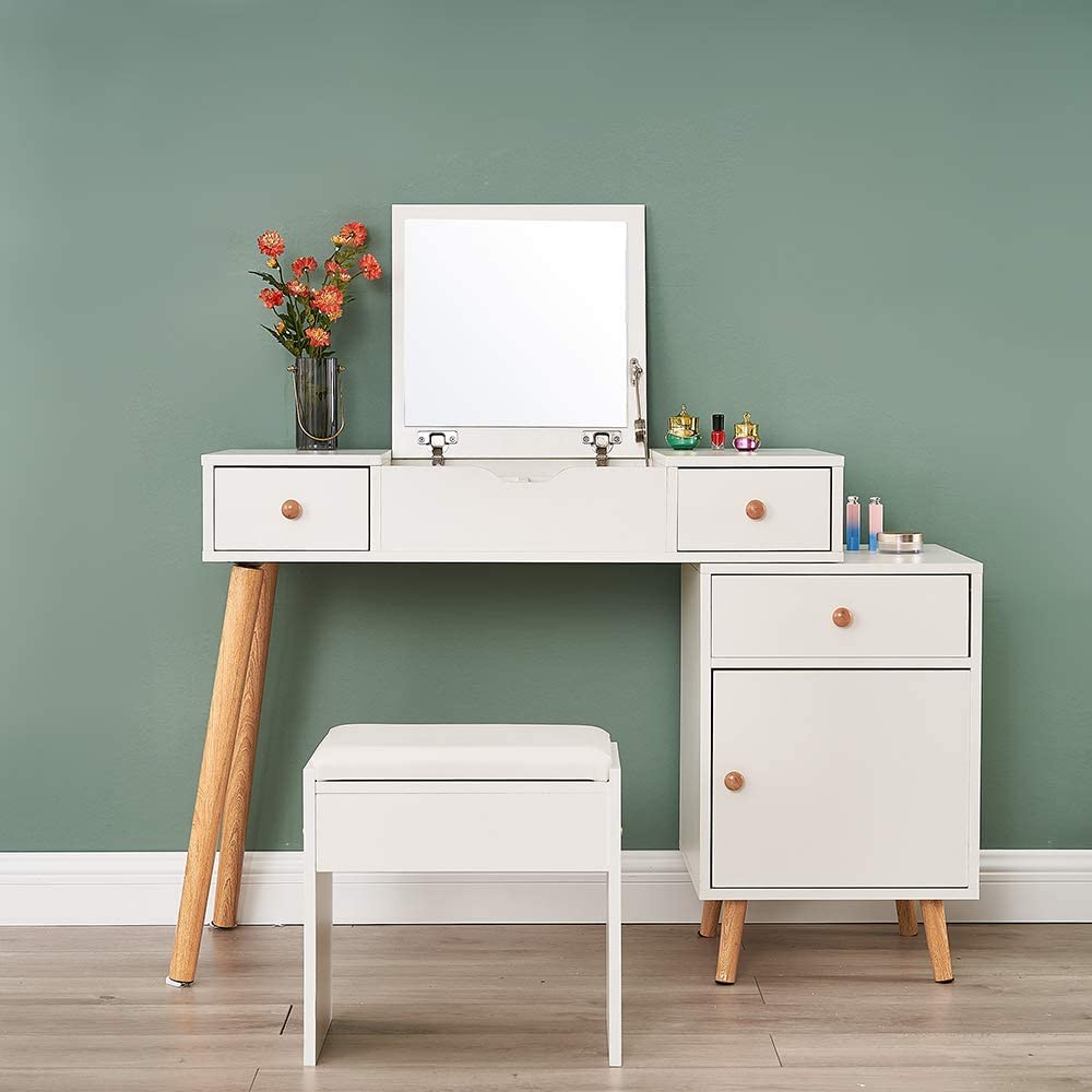 Meja Rias Kaca Lipat Praktis Model Laci & Pintu,meja rias kaca panjang,meja rias kaca sliding,meja rias kaca bulat,meja rias kaca oval,meja rias kaca lipat,meja rias kaca lampu,meja rias kaca minimalis,meja rias kaca aluminium,meja rias kaca cermin,meja rias dari kaca,model meja rias dari kaca,kaca meja rias dengan lampu,model meja rias kaca,meja rias full kaca,harga meja rias kaca,jual meja rias kaca,meja rias kaca kotak,meja rias kaca murah,meja rias minimalis kaca panjang,meja rias aluminium kaca minimalis,meja rias minimalis tanpa kaca,ukuran kaca meja rias,diy meja rias,meja rias 3 kaca